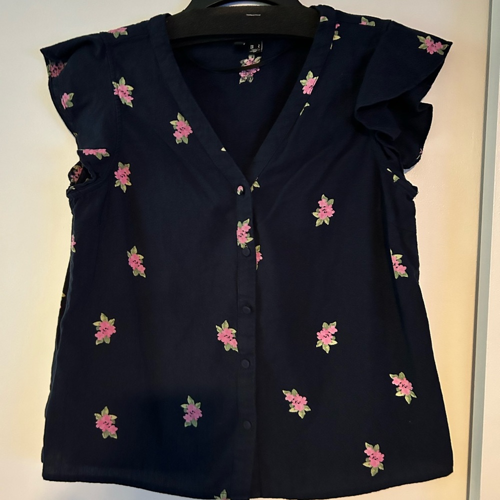 Vero Moda top size small